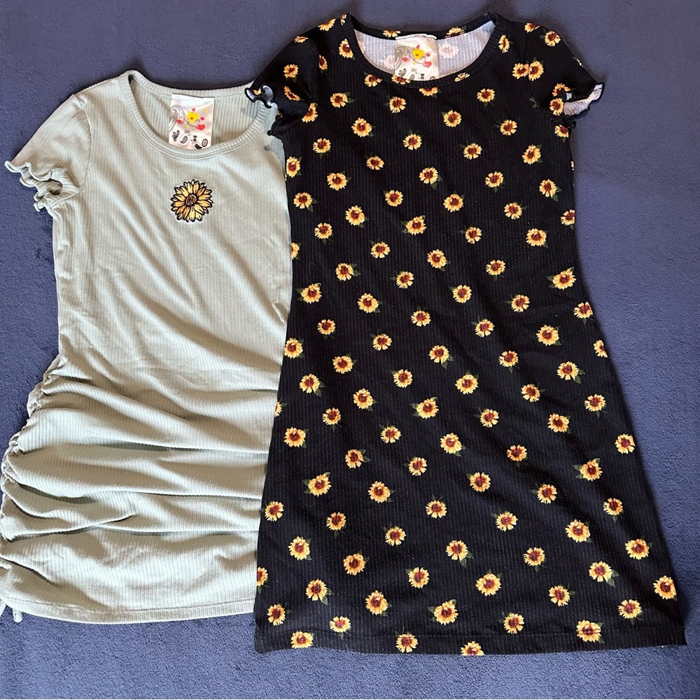 4 Listings 15$! Sunflower Print Kids Dress Set
